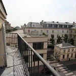 Appartement 5 chambres au dernier étage