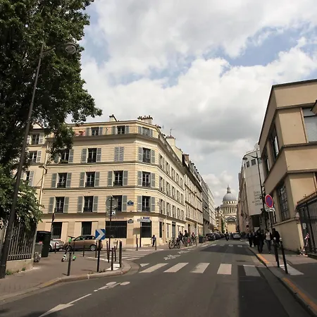 5 Au Dernier étage * Parigi